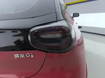 2024 Yipai Nano 01 с пробегом 12 000 км