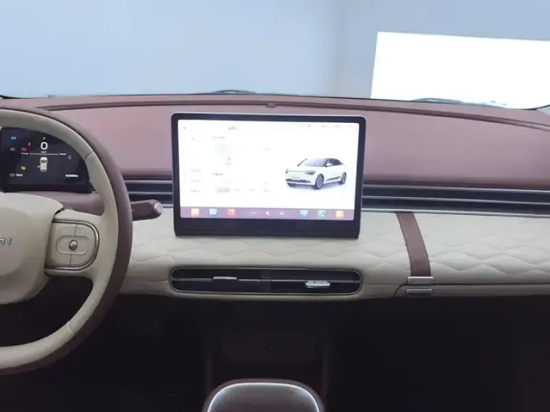 2024 Yipai Nano 01 с пробегом 12 000 км