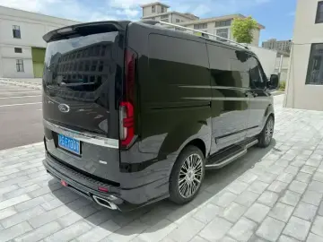 2023 Ford Tourneo с пробегом 19 000 км