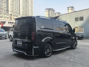 2024 Ford Tourneo с пробегом 20 000 км