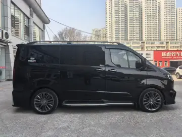 2024 Ford Tourneo с пробегом 20 000 км