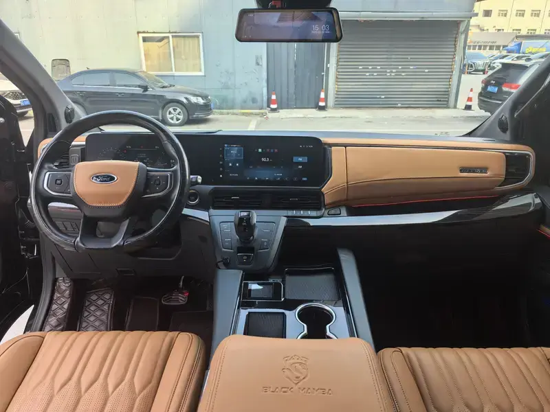 2024 Ford Tourneo с пробегом 20 000 км