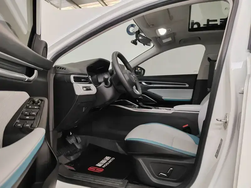 2023 Geely Classic Emgrand с пробегом 28 000 км