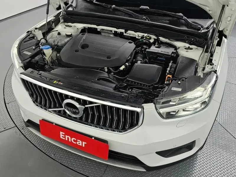 2021 Volvo XC40 с пробегом 140 773 км