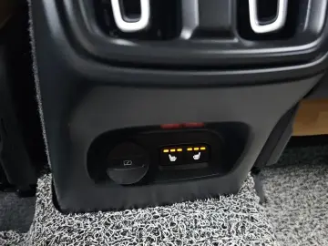 2021 Volvo XC40 с пробегом 140 773 км