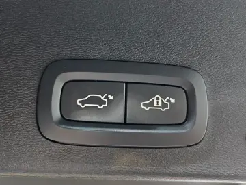 2021 Volvo XC40 с пробегом 140 773 км