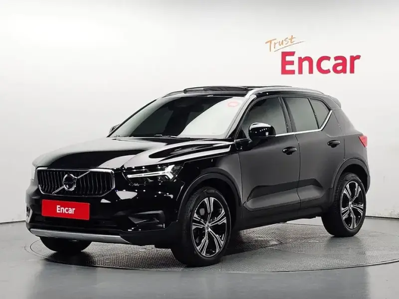 2022 Volvo XC40 с пробегом 60 352 км