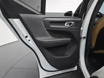 2020 Volvo XC40 с пробегом 74 985 км