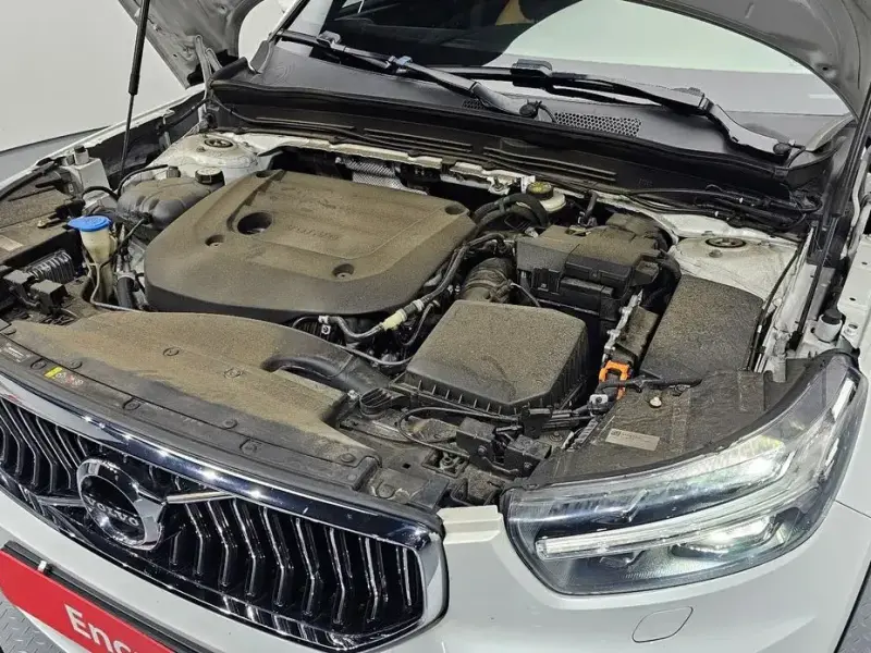 2021 Volvo XC40 с пробегом 97 342 км