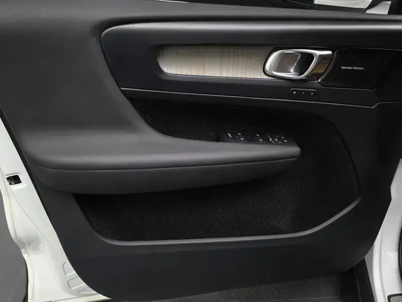 2020 Volvo XC40 с пробегом 59 482 км