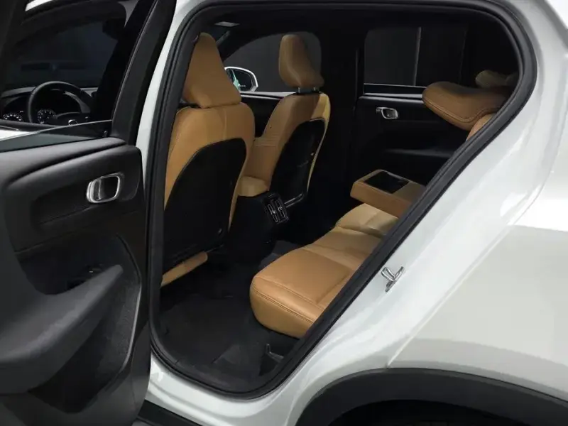 2020 Volvo XC40 с пробегом 59 482 км
