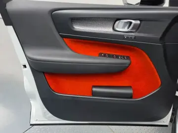 2018 Volvo XC40 с пробегом 76 346 км
