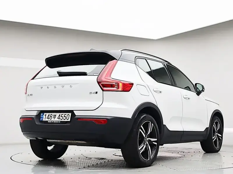 2021 Volvo XC40 с пробегом 70 104 км