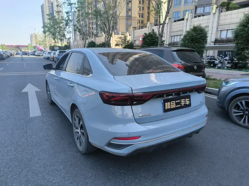 2023 Geely Classic Emgrand с пробегом 32 000 км