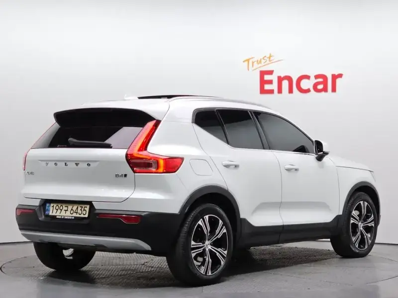 2022 Volvo XC40 с пробегом 118 700 км