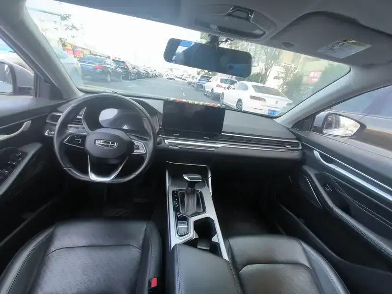 2023 Geely Classic Emgrand с пробегом 32 000 км