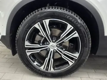 2020 Volvo XC40 с пробегом 32 433 км