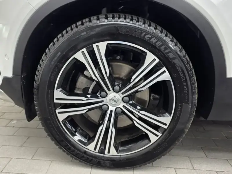 2020 Volvo XC40 с пробегом 32 433 км