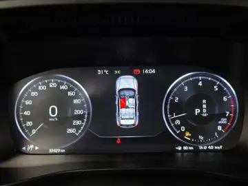 2020 Volvo XC40 с пробегом 32 433 км