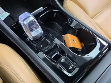 2020 Volvo XC40 с пробегом 32 433 км