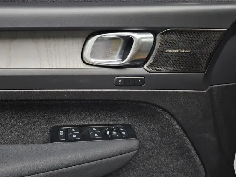 2022 Volvo XC40 с пробегом 118 700 км