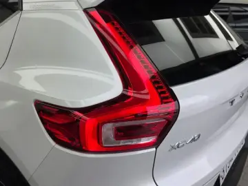 2020 Volvo XC40 с пробегом 32 433 км