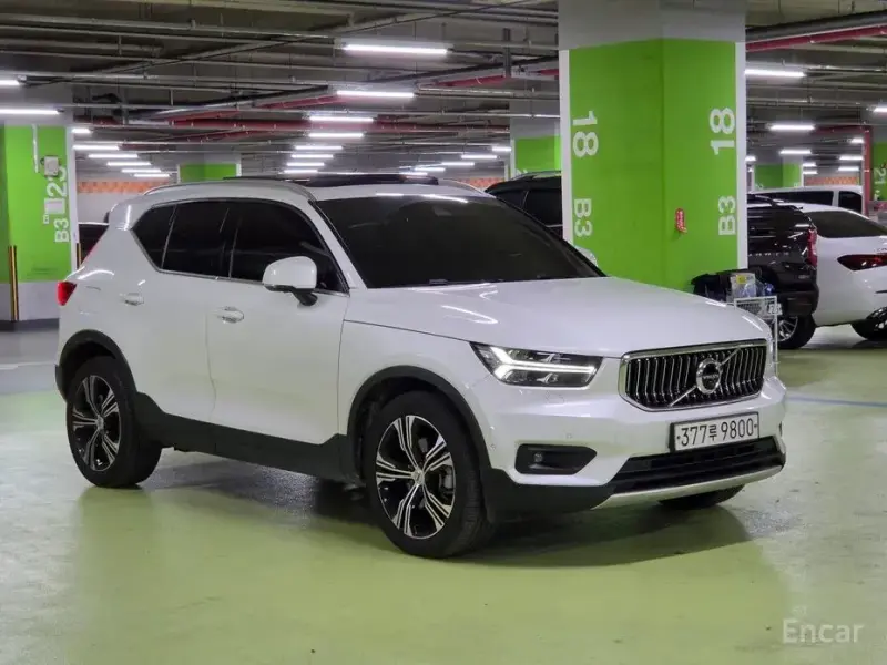 2020 Volvo XC40 с пробегом 59 497 км