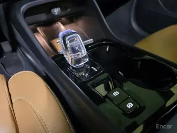 2020 Volvo XC40 с пробегом 59 497 км