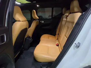 2020 Volvo XC40 с пробегом 59 497 км