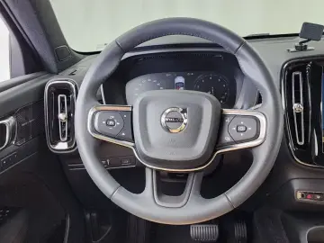 2021 Volvo XC40 с пробегом 56 453 км