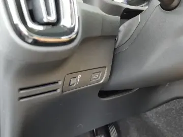 2021 Volvo XC40 с пробегом 56 453 км