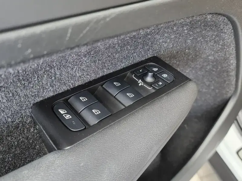 2021 Volvo XC40 с пробегом 56 453 км