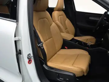 2020 Volvo XC40 с пробегом 37 307 км