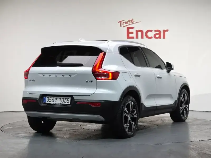 2020 Volvo XC40 с пробегом 53 393 км