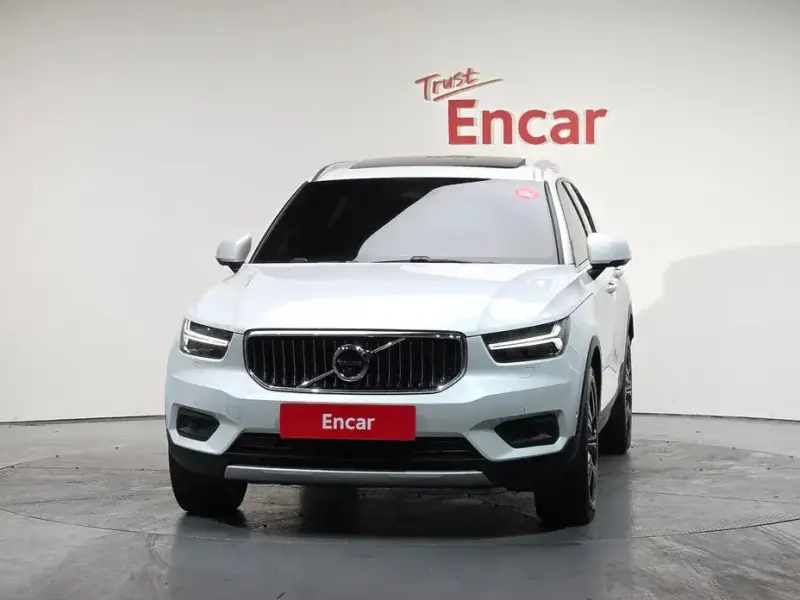 2020 Volvo XC40 с пробегом 53 393 км