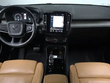 2020 Volvo XC40 с пробегом 53 393 км