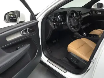 2020 Volvo XC40 с пробегом 53 393 км