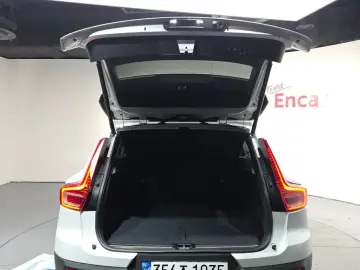 2020 Volvo XC40 с пробегом 53 393 км