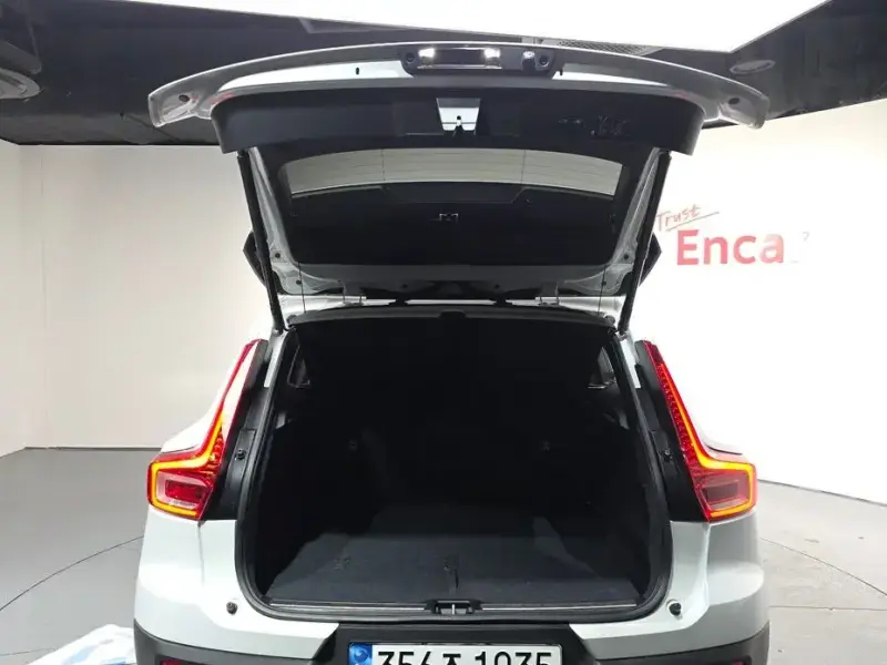 2020 Volvo XC40 с пробегом 53 393 км