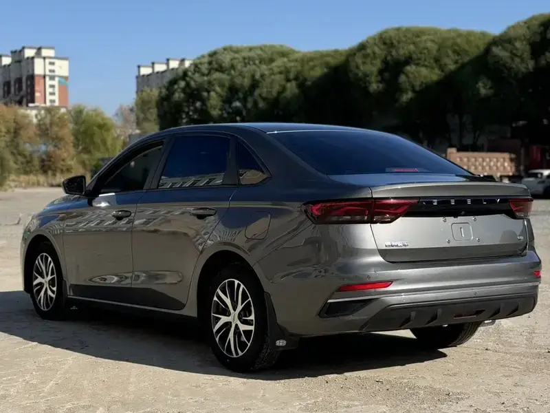 2023 Geely Classic Emgrand с пробегом 16 000 км