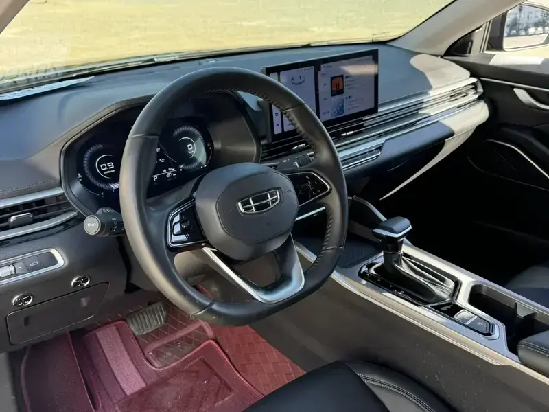 2023 Geely Classic Emgrand с пробегом 16 000 км