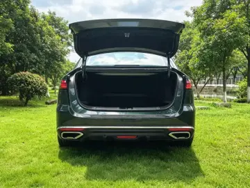 2026 Geely Classic Emgrand с пробегом 3 000 км