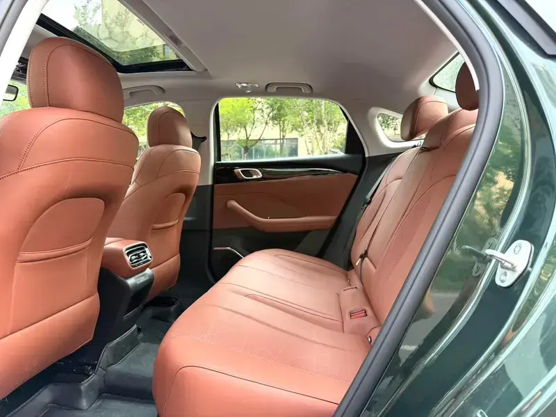 2025 Geely Classic Emgrand с пробегом 10 000 км
