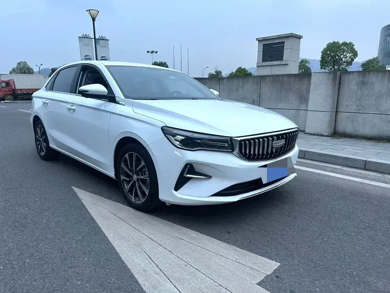 2025 Geely Classic Emgrand с пробегом 10 000 км