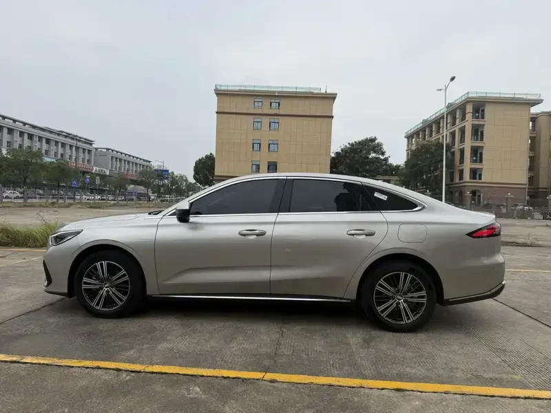 2026 Geely Galaxy Stellar 6 с пробегом 7 000 км