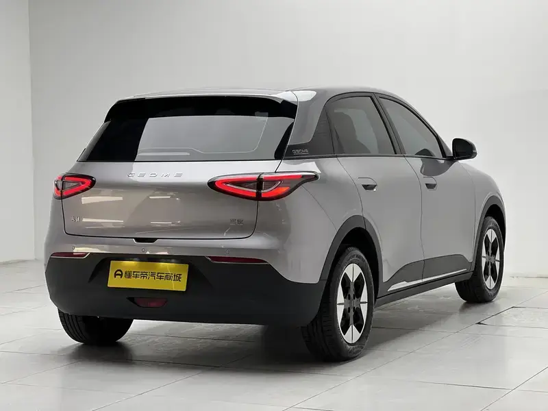 2025 Geely Starry Wish с пробегом 13 400 км