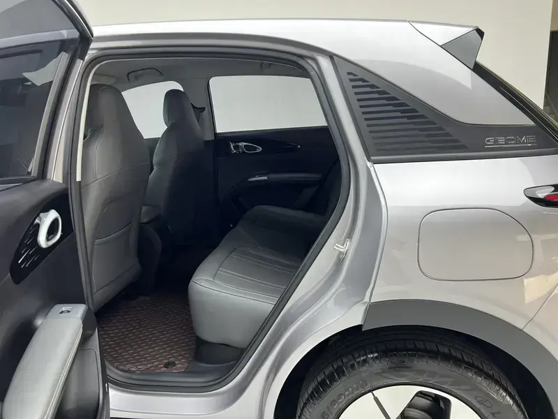 2025 Geely Starry Wish с пробегом 13 400 км