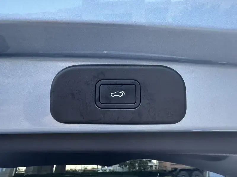 2025 Geely Starry Wish с пробегом 20 000 км