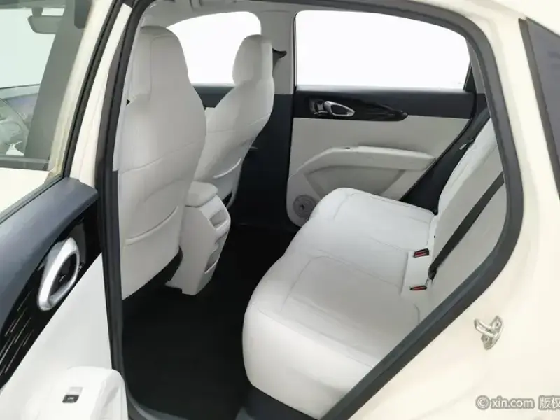 2025 Geely Starry Wish с пробегом 8 100 км