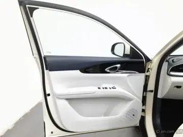 2025 Geely Starry Wish с пробегом 8 100 км